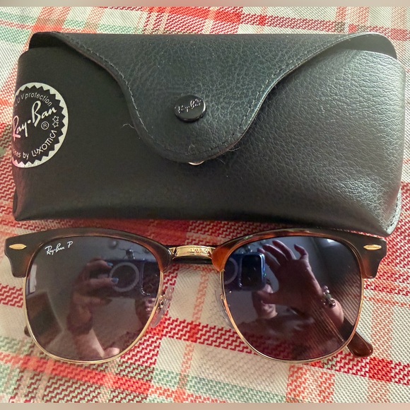 Ray-Ban Accessories - Ray-Ban sunglasses & case
